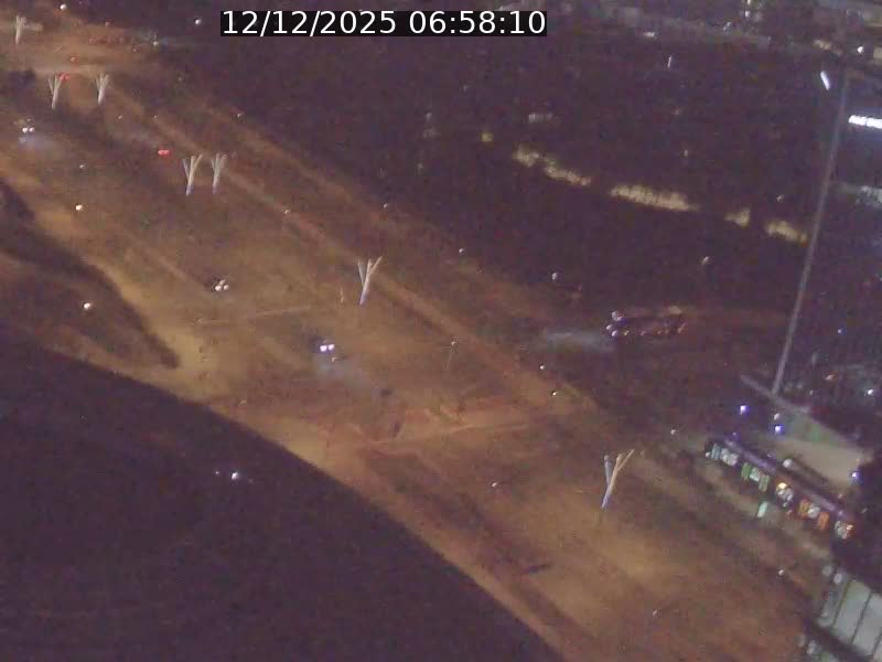 <h2>Webcam sur l'avenue John Fitzgerald Kennedy (N51) avec vue sur le Pont rouge (Pont Grande Duchesse Charlotte), l'arrêt Pfaffenthal et l'entrée du quartier Kirchberg</h2>