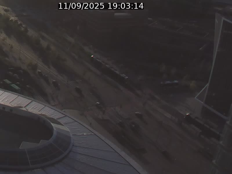 <h2>Webcam sur l'avenue John Fitzgerald Kennedy (N51) avec vue sur le Pont rouge (Pont Grande Duchesse Charlotte), l'arrêt Pfaffenthal et l'entrée du quartier Kirchberg</h2>