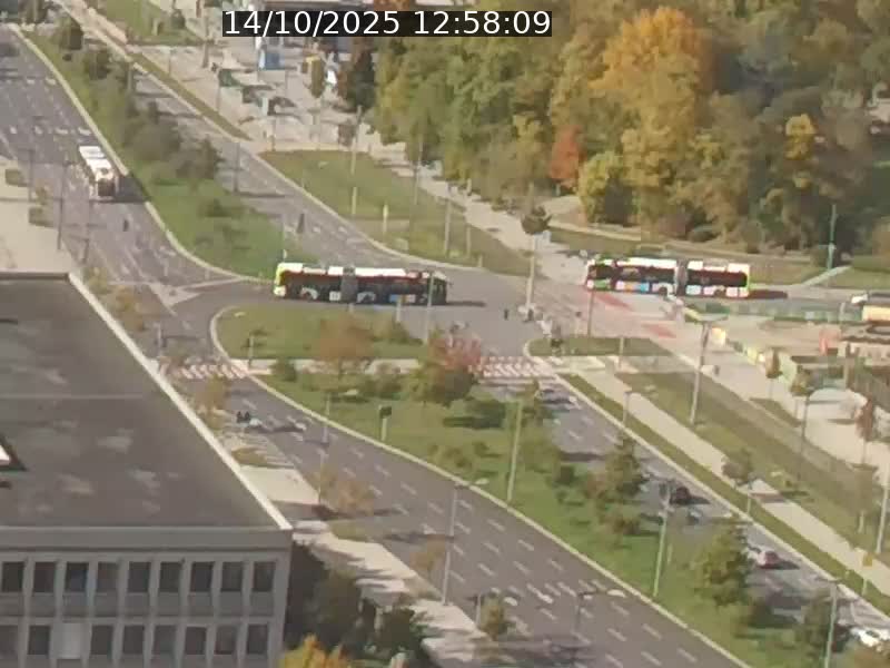 <h2>Webcam sur l'avenue John Fitzgerald Kennedy (N51) avec vue sur le Pont rouge (Pont Grande Duchesse Charlotte), l'arrêt Pfaffenthal et l'entrée du quartier Kirchberg</h2>