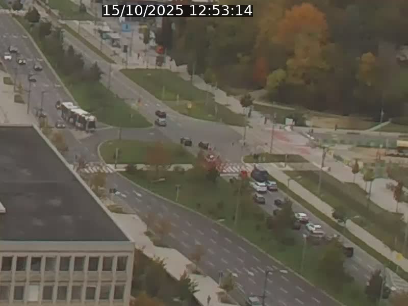 <h2>Webcam sur l'avenue John Fitzgerald Kennedy (N51) avec vue sur le Pont rouge (Pont Grande Duchesse Charlotte), l'arrêt Pfaffenthal et l'entrée du quartier Kirchberg</h2>