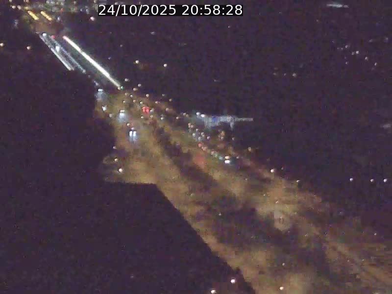 <h2>Webcam sur l'avenue John Fitzgerald Kennedy (N51) avec vue sur le Pont rouge (Pont Grande Duchesse Charlotte), l'arrêt Pfaffenthal et l'entrée du quartier Kirchberg</h2>