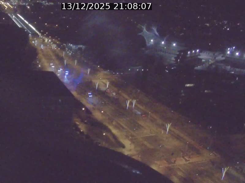<h2>Webcam sur l'avenue John Fitzgerald Kennedy (N51) avec vue sur le Pont rouge (Pont Grande Duchesse Charlotte), l'arrêt Pfaffenthal et l'entrée du quartier Kirchberg</h2>