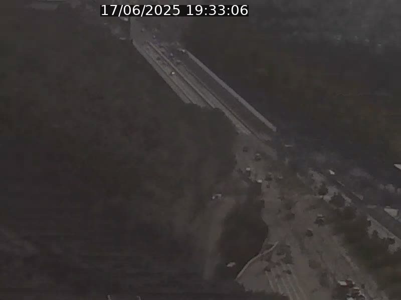 Webcam sur l'avenue John Fitzgerald Kennedy (N51) avec vue sur le Pont rouge (Pont Grande Duchesse Charlotte), l'arrêt Pfaffenthal et l'entrée du quartier Kirchberg