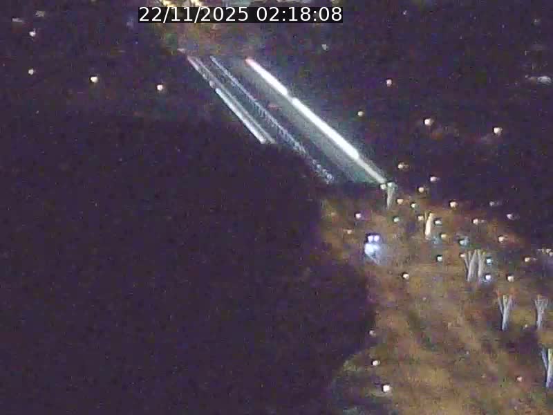 <h2>Webcam sur l'avenue John Fitzgerald Kennedy (N51) avec vue sur le Pont rouge (Pont Grande Duchesse Charlotte), l'arrêt Pfaffenthal et l'entrée du quartier Kirchberg</h2>
