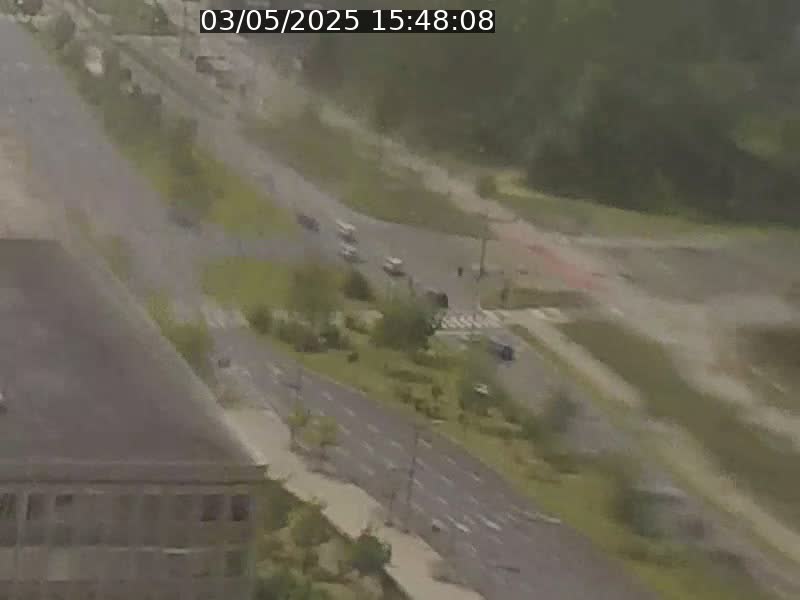 Webcam sur l'avenue John Fitzgerald Kennedy (N51) avec vue sur le Pont rouge (Pont Grande Duchesse Charlotte), l'arrêt Pfaffenthal et l'entrée du quartier Kirchberg