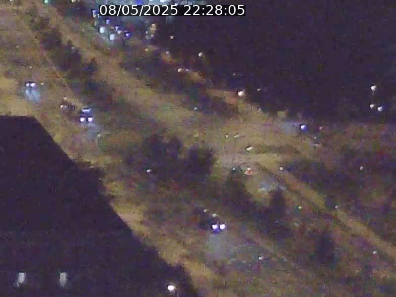 Webcam sur l'avenue John Fitzgerald Kennedy (N51) avec vue sur le Pont rouge (Pont Grande Duchesse Charlotte), l'arrêt Pfaffenthal et l'entrée du quartier Kirchberg