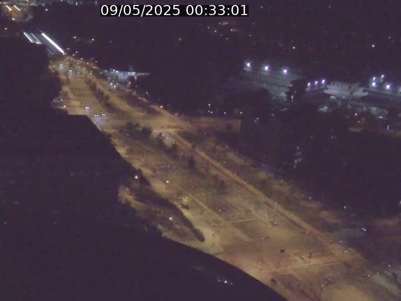 Webcam sur l'avenue John Fitzgerald Kennedy (N51) avec vue sur le Pont rouge (Pont Grande Duchesse Charlotte), l'arrêt Pfaffenthal et l'entrée du quartier Kirchberg