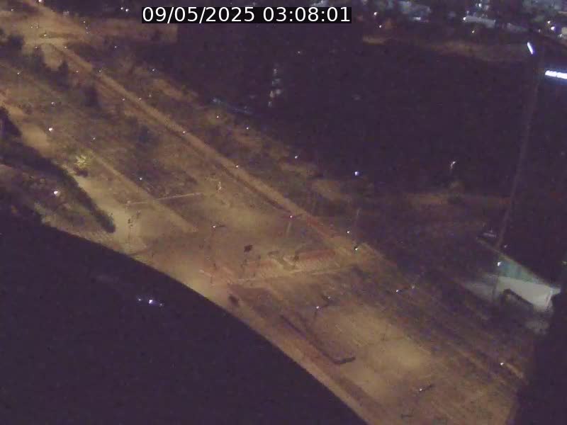 Webcam sur l'avenue John Fitzgerald Kennedy (N51) avec vue sur le Pont rouge (Pont Grande Duchesse Charlotte), l'arrêt Pfaffenthal et l'entrée du quartier Kirchberg