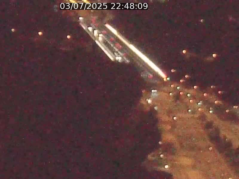 Webcam sur l'avenue John Fitzgerald Kennedy (N51) avec vue sur le Pont rouge (Pont Grande Duchesse Charlotte), l'arrêt Pfaffenthal et l'entrée du quartier Kirchberg