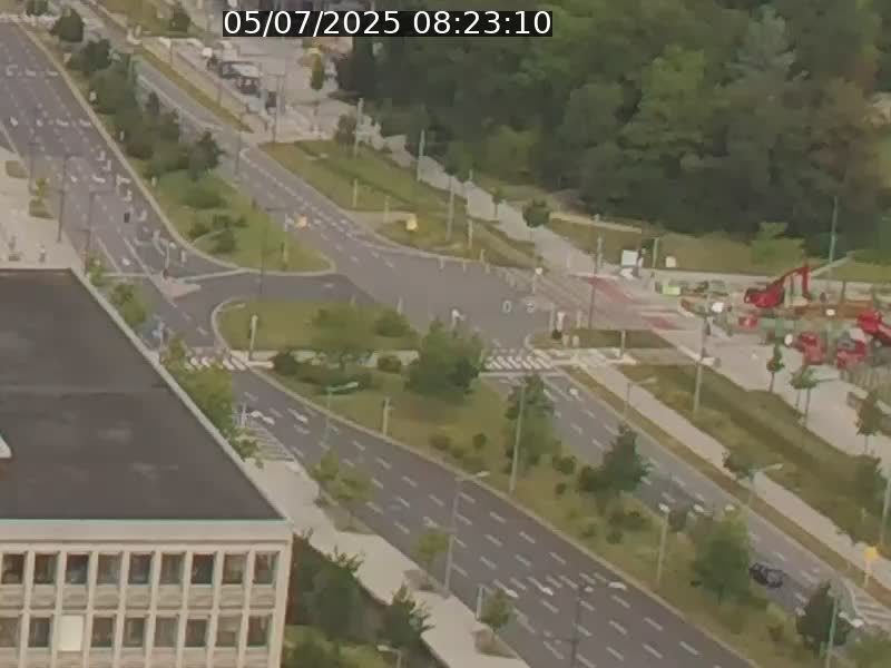 Webcam sur l'avenue John Fitzgerald Kennedy (N51) avec vue sur le Pont rouge (Pont Grande Duchesse Charlotte), l'arrêt Pfaffenthal et l'entrée du quartier Kirchberg
