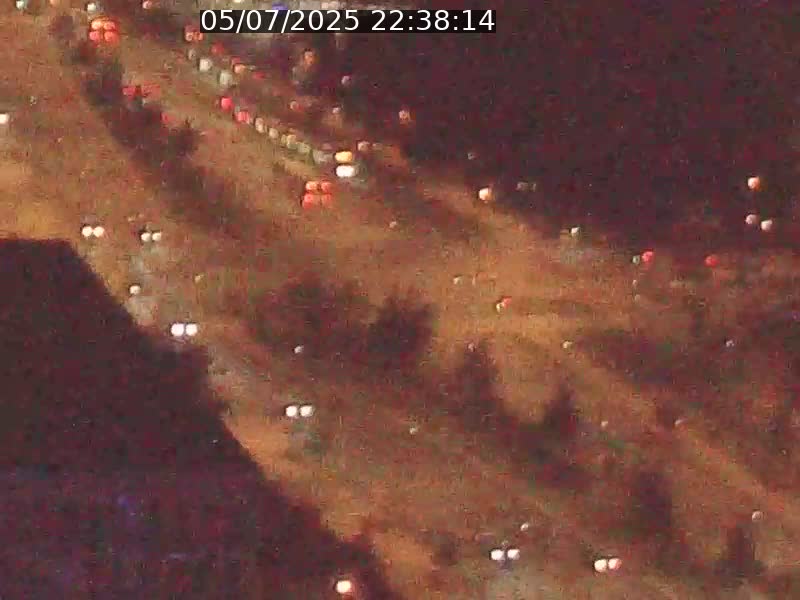 Webcam sur l'avenue John Fitzgerald Kennedy (N51) avec vue sur le Pont rouge (Pont Grande Duchesse Charlotte), l'arrêt Pfaffenthal et l'entrée du quartier Kirchberg