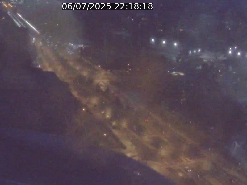Webcam sur l'avenue John Fitzgerald Kennedy (N51) avec vue sur le Pont rouge (Pont Grande Duchesse Charlotte), l'arrêt Pfaffenthal et l'entrée du quartier Kirchberg