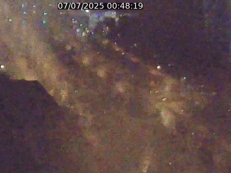 Webcam sur l'avenue John Fitzgerald Kennedy (N51) avec vue sur le Pont rouge (Pont Grande Duchesse Charlotte), l'arrêt Pfaffenthal et l'entrée du quartier Kirchberg