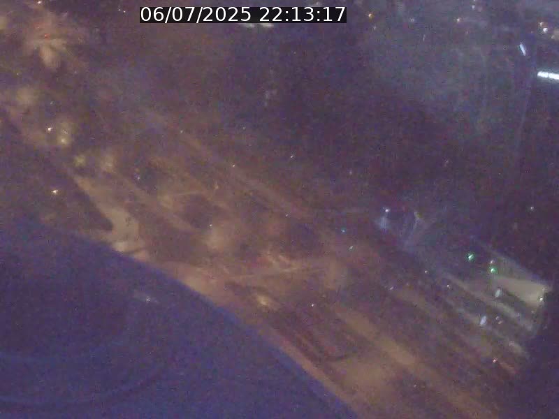 Webcam sur l'avenue John Fitzgerald Kennedy (N51) avec vue sur le Pont rouge (Pont Grande Duchesse Charlotte), l'arrêt Pfaffenthal et l'entrée du quartier Kirchberg