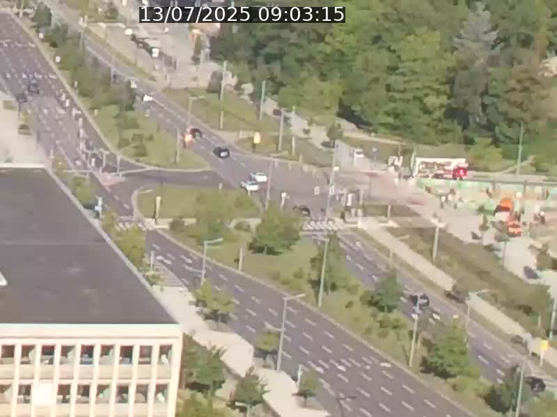 Webcam sur l'avenue John Fitzgerald Kennedy (N51) avec vue sur le Pont rouge (Pont Grande Duchesse Charlotte), l'arrêt Pfaffenthal et l'entrée du quartier Kirchberg