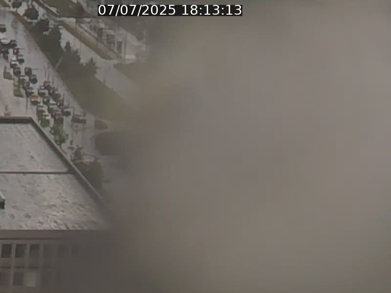 Webcam sur l'avenue John Fitzgerald Kennedy (N51) avec vue sur le Pont rouge (Pont Grande Duchesse Charlotte), l'arrêt Pfaffenthal et l'entrée du quartier Kirchberg