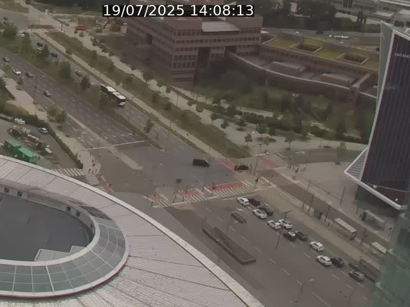 Webcam sur l'avenue John Fitzgerald Kennedy (N51) avec vue sur le Pont rouge (Pont Grande Duchesse Charlotte), l'arrêt Pfaffenthal et l'entrée du quartier Kirchberg