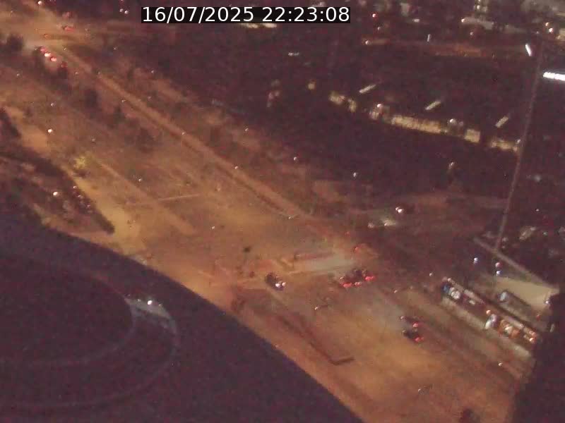 Webcam sur l'avenue John Fitzgerald Kennedy (N51) avec vue sur le Pont rouge (Pont Grande Duchesse Charlotte), l'arrêt Pfaffenthal et l'entrée du quartier Kirchberg