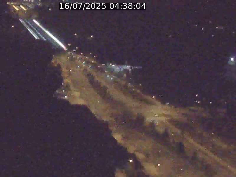 Webcam sur l'avenue John Fitzgerald Kennedy (N51) avec vue sur le Pont rouge (Pont Grande Duchesse Charlotte), l'arrêt Pfaffenthal et l'entrée du quartier Kirchberg
