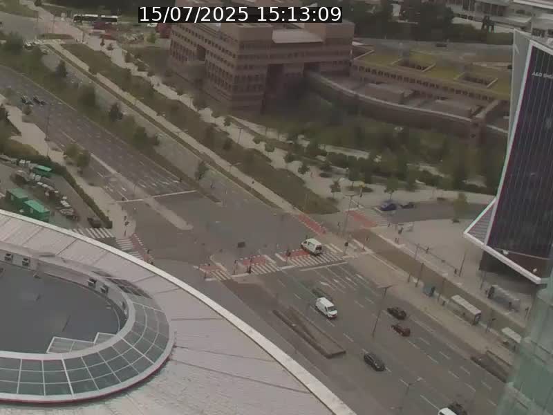 Webcam sur l'avenue John Fitzgerald Kennedy (N51) avec vue sur le Pont rouge (Pont Grande Duchesse Charlotte), l'arrêt Pfaffenthal et l'entrée du quartier Kirchberg