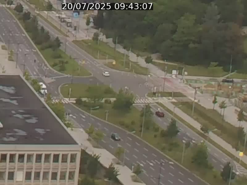 Webcam sur l'avenue John Fitzgerald Kennedy (N51) avec vue sur le Pont rouge (Pont Grande Duchesse Charlotte), l'arrêt Pfaffenthal et l'entrée du quartier Kirchberg