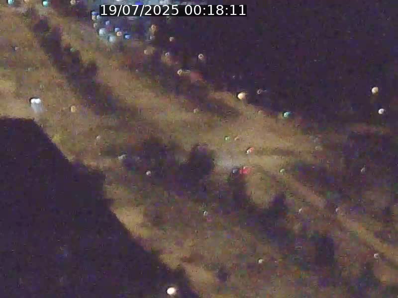Webcam sur l'avenue John Fitzgerald Kennedy (N51) avec vue sur le Pont rouge (Pont Grande Duchesse Charlotte), l'arrêt Pfaffenthal et l'entrée du quartier Kirchberg