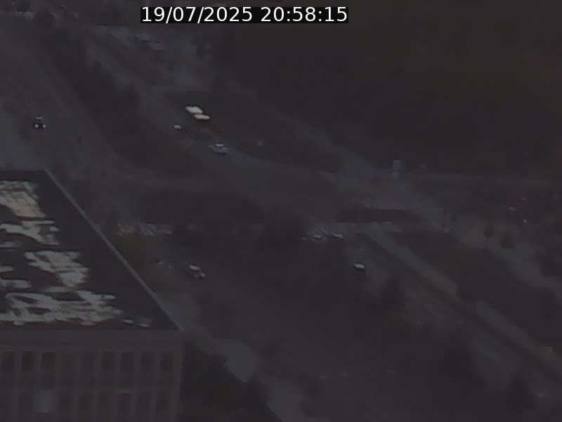 Webcam sur l'avenue John Fitzgerald Kennedy (N51) avec vue sur le Pont rouge (Pont Grande Duchesse Charlotte), l'arrêt Pfaffenthal et l'entrée du quartier Kirchberg