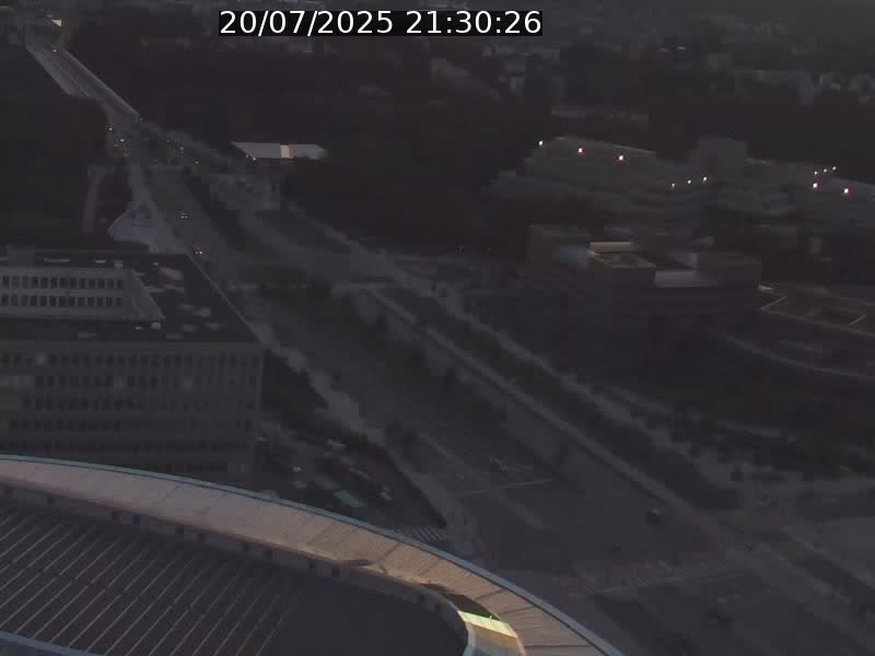 Webcam sur l'avenue John Fitzgerald Kennedy (N51) avec vue sur le Pont rouge (Pont Grande Duchesse Charlotte), l'arrêt Pfaffenthal et l'entrée du quartier Kirchberg