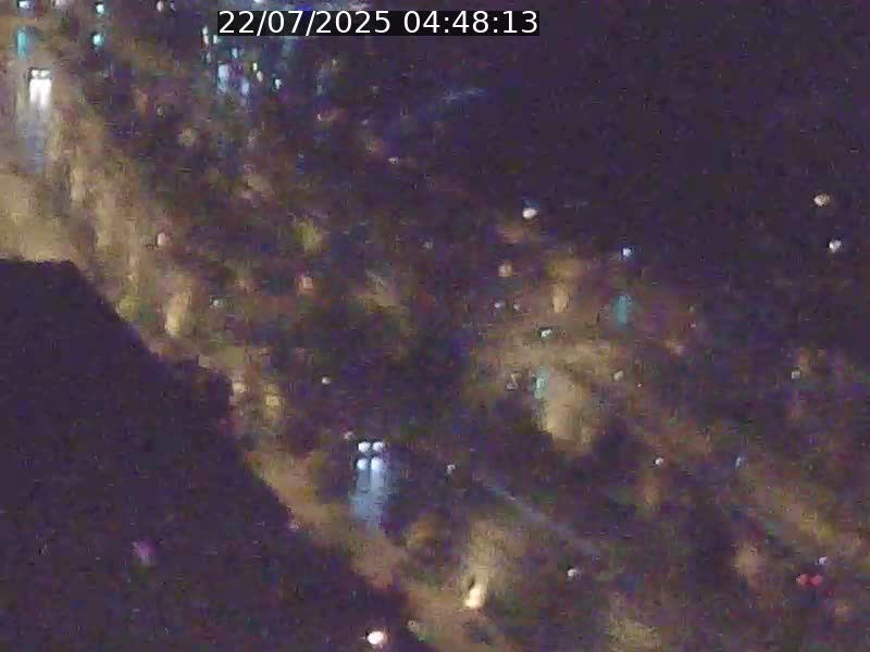 Webcam sur l'avenue John Fitzgerald Kennedy (N51) avec vue sur le Pont rouge (Pont Grande Duchesse Charlotte), l'arrêt Pfaffenthal et l'entrée du quartier Kirchberg