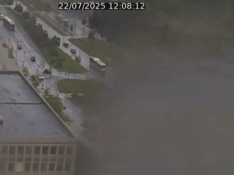 Webcam sur l'avenue John Fitzgerald Kennedy (N51) avec vue sur le Pont rouge (Pont Grande Duchesse Charlotte), l'arrêt Pfaffenthal et l'entrée du quartier Kirchberg