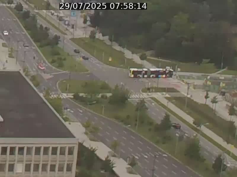 Webcam sur l'avenue John Fitzgerald Kennedy (N51) avec vue sur le Pont rouge (Pont Grande Duchesse Charlotte), l'arrêt Pfaffenthal et l'entrée du quartier Kirchberg