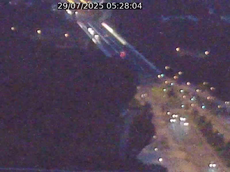 Webcam sur l'avenue John Fitzgerald Kennedy (N51) avec vue sur le Pont rouge (Pont Grande Duchesse Charlotte), l'arrêt Pfaffenthal et l'entrée du quartier Kirchberg