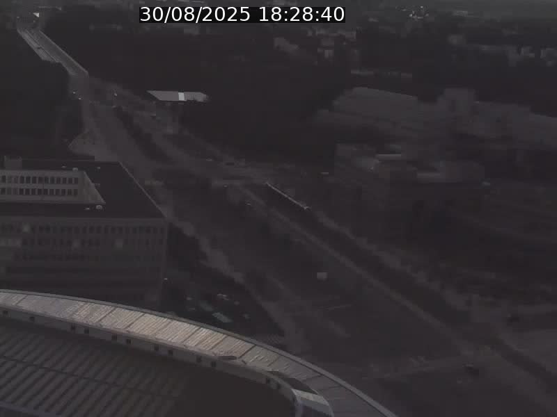 Webcam sur l'avenue John Fitzgerald Kennedy (N51) avec vue sur le Pont rouge (Pont Grande Duchesse Charlotte), l'arrêt Pfaffenthal et l'entrée du quartier Kirchberg