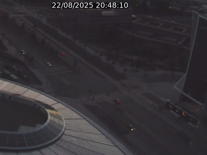 Webcam sur l'avenue John Fitzgerald Kennedy (N51) avec vue sur le Pont rouge (Pont Grande Duchesse Charlotte), l'arrêt Pfaffenthal et l'entrée du quartier Kirchberg
