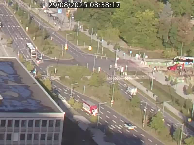Webcam sur l'avenue John Fitzgerald Kennedy (N51) avec vue sur le Pont rouge (Pont Grande Duchesse Charlotte), l'arrêt Pfaffenthal et l'entrée du quartier Kirchberg