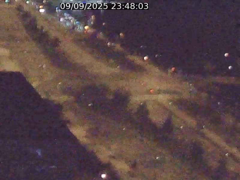 Webcam sur l'avenue John Fitzgerald Kennedy (N51) avec vue sur le Pont rouge (Pont Grande Duchesse Charlotte), l'arrêt Pfaffenthal et l'entrée du quartier Kirchberg