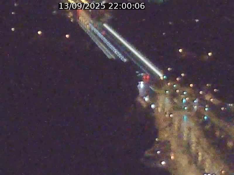 Webcam sur l'avenue John Fitzgerald Kennedy (N51) avec vue sur le Pont rouge (Pont Grande Duchesse Charlotte), l'arrêt Pfaffenthal et l'entrée du quartier Kirchberg
