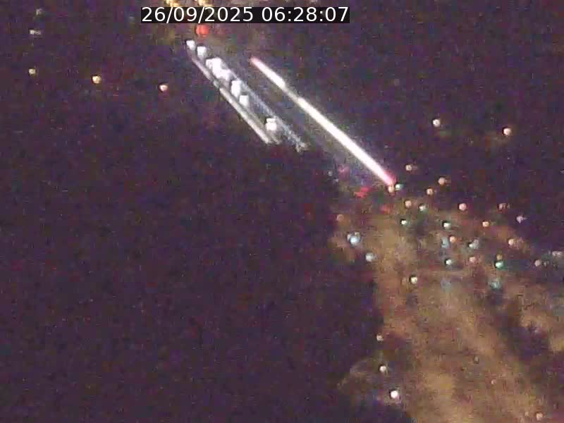 Webcam sur l'avenue John Fitzgerald Kennedy (N51) avec vue sur le Pont rouge (Pont Grande Duchesse Charlotte), l'arrêt Pfaffenthal et l'entrée du quartier Kirchberg