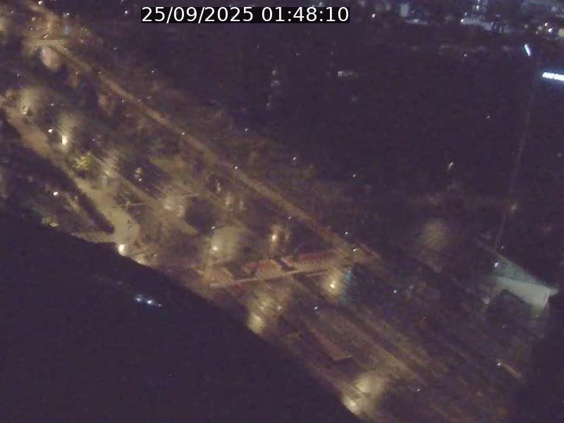 Webcam sur l'avenue John Fitzgerald Kennedy (N51) avec vue sur le Pont rouge (Pont Grande Duchesse Charlotte), l'arrêt Pfaffenthal et l'entrée du quartier Kirchberg