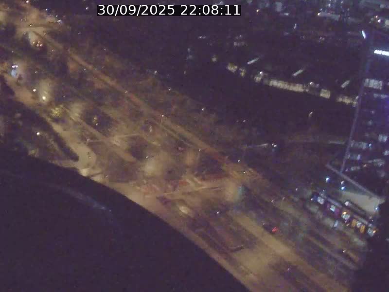 Webcam sur l'avenue John Fitzgerald Kennedy (N51) avec vue sur le Pont rouge (Pont Grande Duchesse Charlotte), l'arrêt Pfaffenthal et l'entrée du quartier Kirchberg