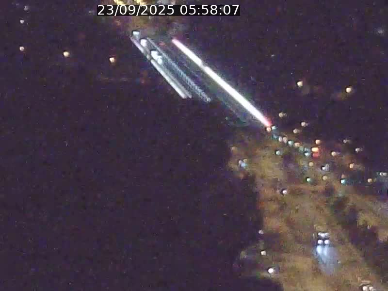 Webcam sur l'avenue John Fitzgerald Kennedy (N51) avec vue sur le Pont rouge (Pont Grande Duchesse Charlotte), l'arrêt Pfaffenthal et l'entrée du quartier Kirchberg