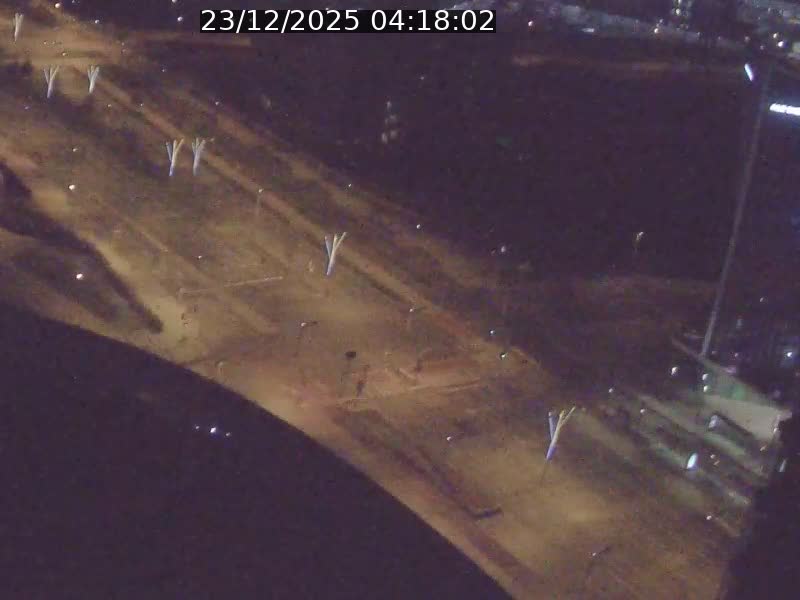 <h2>Webcam sur l'avenue John Fitzgerald Kennedy (N51) avec vue sur le Pont rouge (Pont Grande Duchesse Charlotte), l'arrêt Pfaffenthal et l'entrée du quartier Kirchberg</h2>