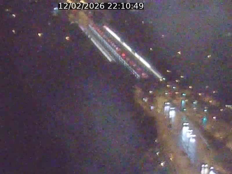 <h2>Webcam sur l'avenue John Fitzgerald Kennedy (N51) avec vue sur le Pont rouge (Pont Grande Duchesse Charlotte), l'arrêt Pfaffenthal et l'entrée du quartier Kirchberg</h2>