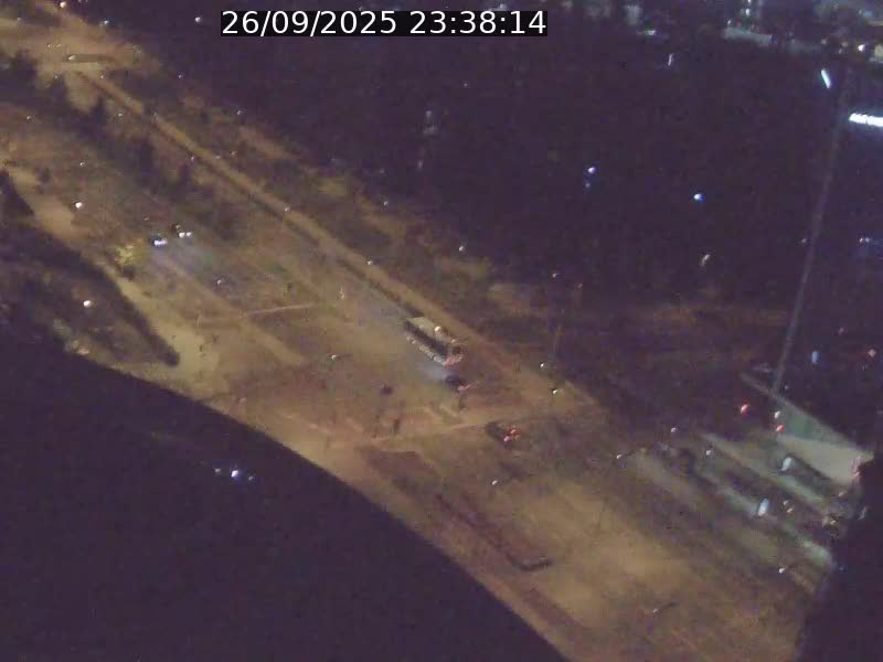 <h2>Webcam sur l'avenue John Fitzgerald Kennedy (N51) avec vue sur le Pont rouge (Pont Grande Duchesse Charlotte), l'arrêt Pfaffenthal et l'entrée du quartier Kirchberg</h2>