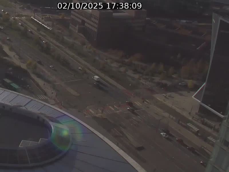<h2>Webcam sur l'avenue John Fitzgerald Kennedy (N51) avec vue sur le Pont rouge (Pont Grande Duchesse Charlotte), l'arrêt Pfaffenthal et l'entrée du quartier Kirchberg</h2>