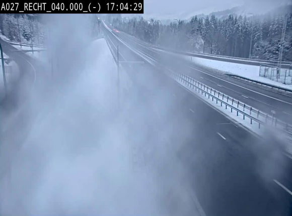 <h2>Webcam A27/E42 à hauteur de la sortie 13 Recht à proximité de Malmedy. Vue orientée vers Malmedy et Liège</h2>