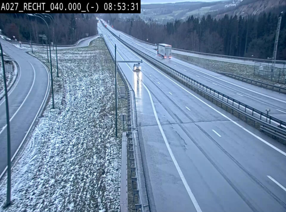 <h2>Webcam A27/E42 à hauteur de la sortie 13 Recht à proximité de Malmedy. Vue orientée vers Malmedy et Liège</h2>