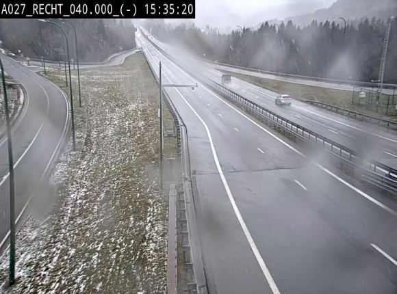 <h2>Webcam A27/E42 à hauteur de la sortie 13 Recht à proximité de Malmedy. Vue orientée vers Malmedy et Liège</h2>