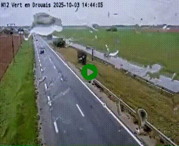 <h2>Webcam à hauteur de Vert-en-Drouais sur la N12, en périphérie de Dreux. Vue orientée vers Alençon</h2>