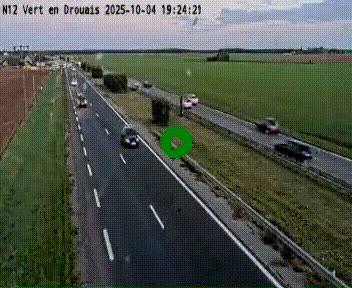 <h2>Webcam à hauteur de Vert-en-Drouais sur la N12, en périphérie de Dreux. Vue orientée vers Alençon</h2>
